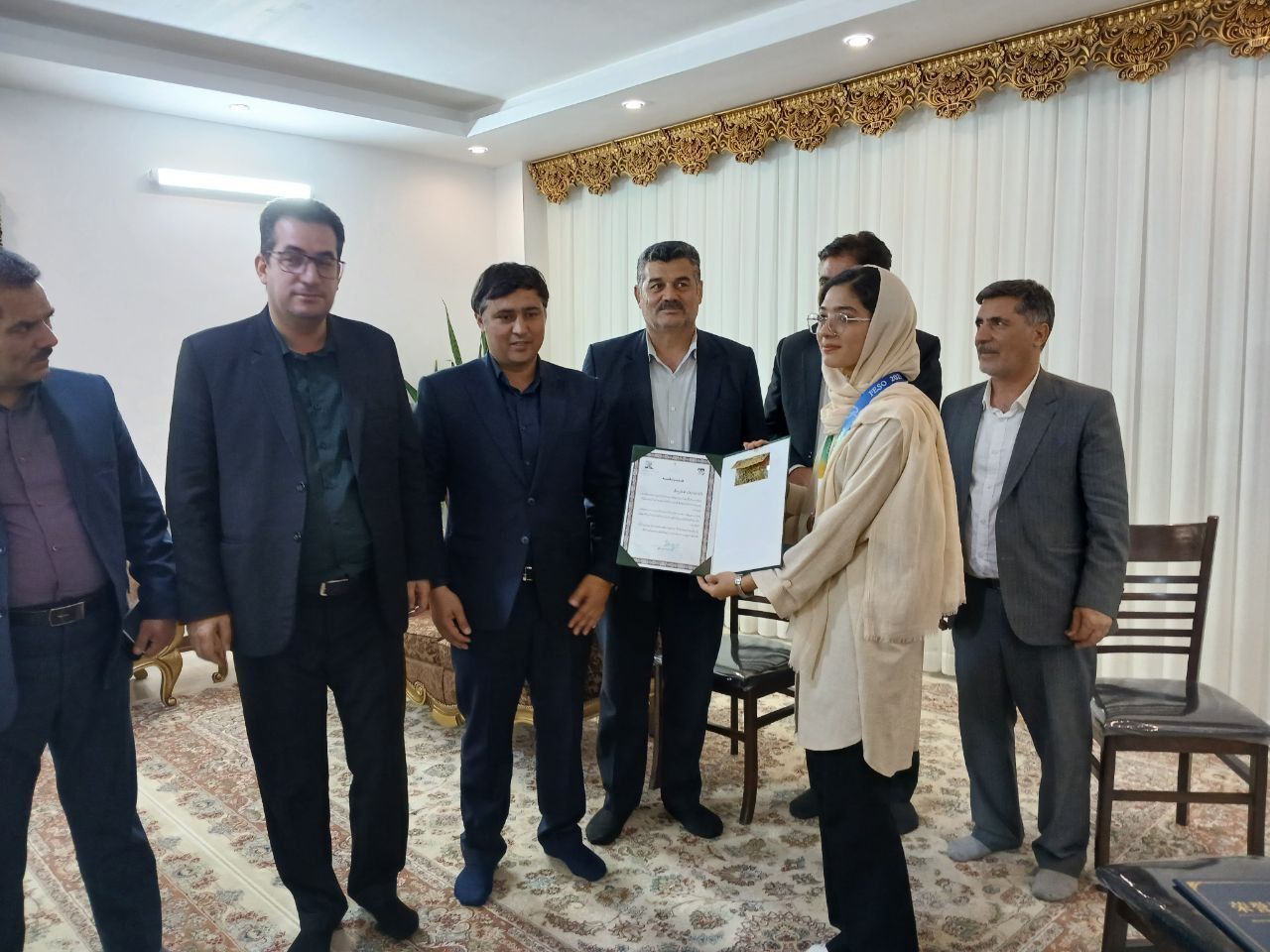 تقدیر مدیرکل آموزش و پرورش خراسان شمالی از دانش‌آموز شیروانی دارنده مدال برنز المپیاد جهانی علوم زمین