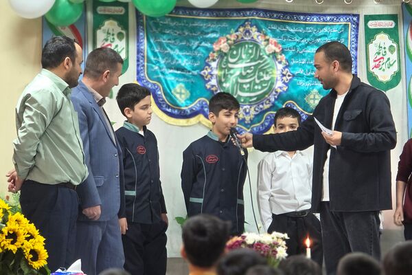 جشن میلاد با سعادت حضرت مهدی موعود(ع)در دبستان حاج همت بهارستان ۲