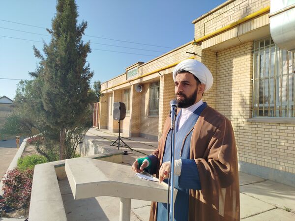نماز عید فطر ۱۴۰۴ در روستای ظفرآباد شیراز اقامه شد