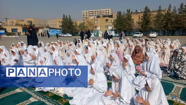 اقامه نماز باران در دبستان لطیفه