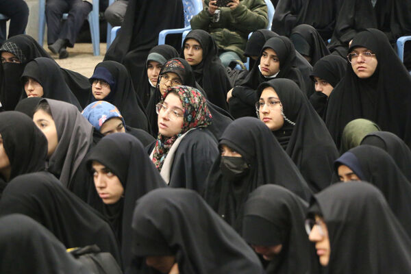 اعزام نخستین گروه از دانش‌آموزان ناحیه 4 قم به اردوی راهیان نور