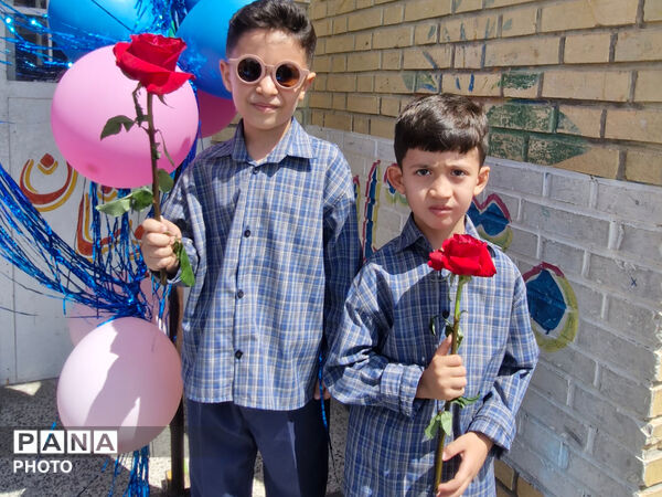 جشن شکوفه‌ها در قادرآباد