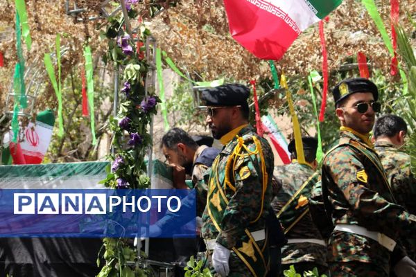 وداع باشکوه مردم دو استان با پیکر شهیدان اقتدار