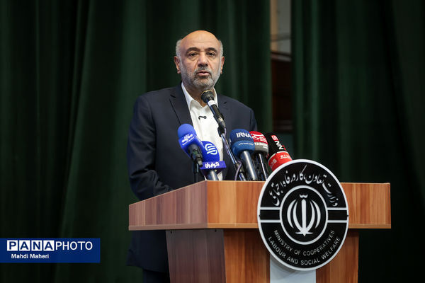 وزیر کار: ۳۸ درصد حوادث ناشی از کار در بخش ساختمان رخ می دهد