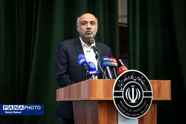 وزیر کار: ۳۸ درصد حوادث ناشی از کار در بخش ساختمان رخ می دهد