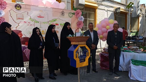 جشن عاطفه‌ها در مدرسه شهید فاطمه کفاش