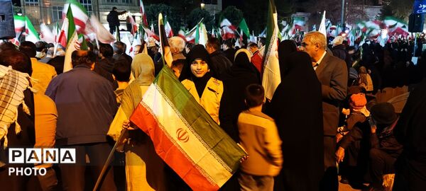 قاب پانا میزبان اجتماع پرشور مردمان ولایت مدار نیشابور در بلوار فضل