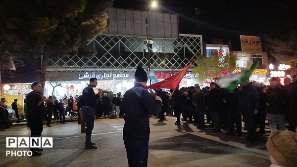 دسته های عزاداری شبانه در تجمع شهرستان نیشابور 