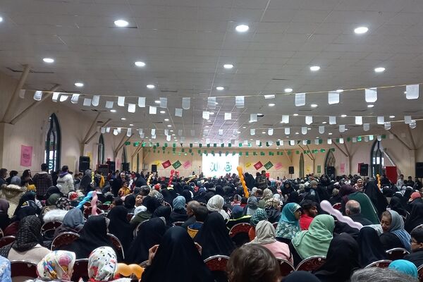 پیشوا غرق در نور و شادی؛ جشن میلاد حضرت مهدی (عج)