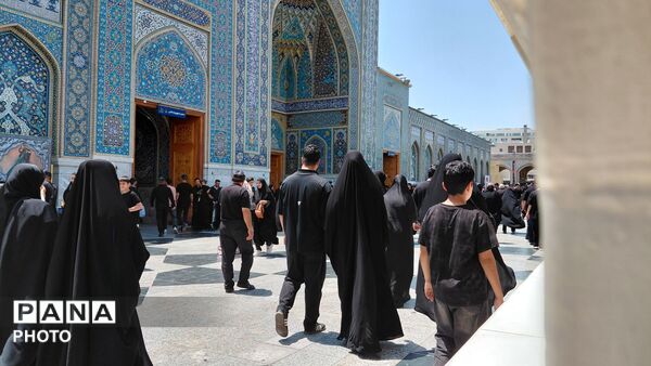 عاشورای شیعیان در حرم مطهر رضوی