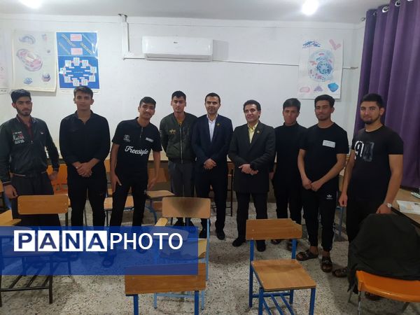  بازدید از دبیرستان‌های دخترانه عشایری عفاف و شبانه‌روزی پسرانه عشایری فارس