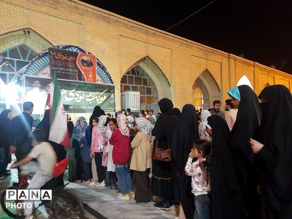 غرفه کودک با حضور کودکان انقلابی نیشابور 