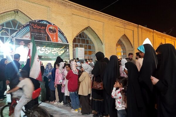غرفه کودک با حضور کودکان انقلابی نیشابور 