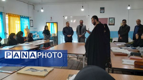 بازدید مدیرکل آموزش و پرورش استان از هنرستان فاطمه‌الزهرا(س) هادی‌شهر