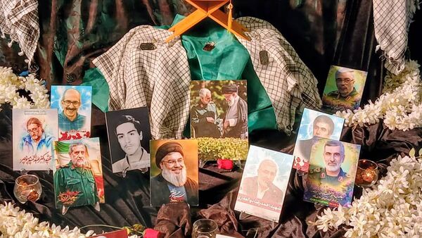 تشییع پیکر شهید گمنام در دبیرستان احمدی روشن شهرستان فردیس 