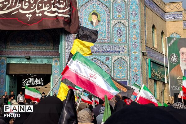 بیعت مردم قرچک با سومین رهبر نظام مقدس جمهوری اسلامی ایران
