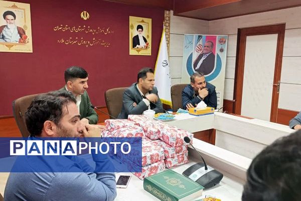 مراسم تقدیر از دانش‌آموزان فعال شورا در شهرستان ملارد