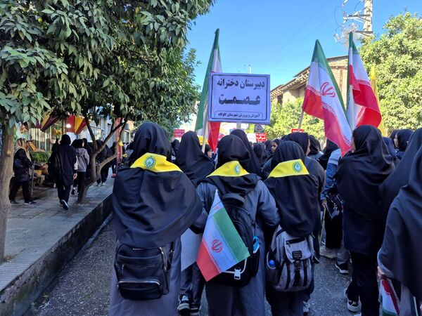 راهپیمایی روز دانش‌آموز در گلوگاه 