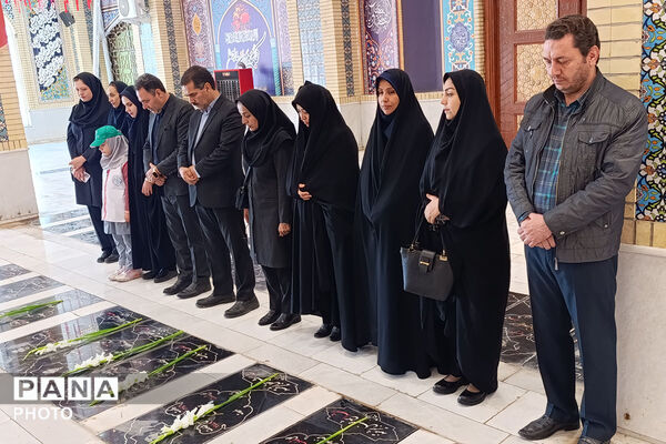 ادای احترام به شهدا و تجلیل از مربیان بهداشت در خراسان شمالی