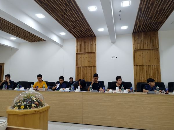 نشست خبری مدیرکل نوسازی مدارس استان اصفهان با دانش آموز خبرنگاران پانا