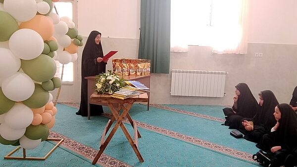 دورهمی دانش آموزان دبیرستان نرجس خاتون(س) روستای ورجان