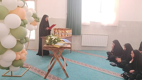 دورهمی دانش آموزان دبیرستان نرجس خاتون(س) روستای ورجان