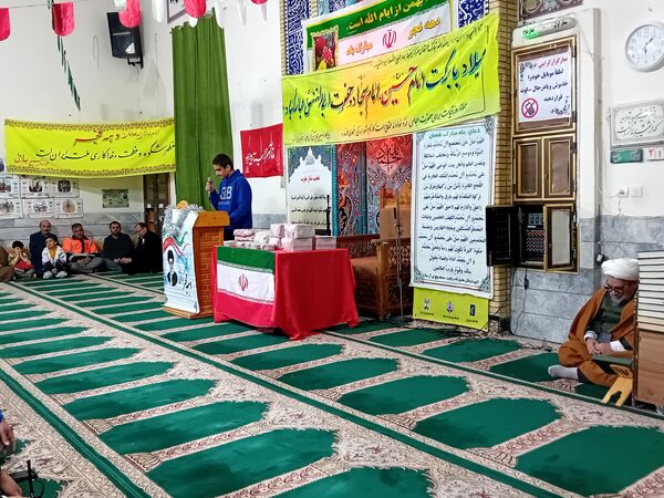 مراسم جشن دهه فجر در مسجد پنج تن آل عبا