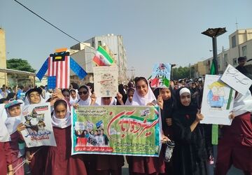 طنین شعار «مرگ بر آمریکا» در آسمان بندرلنگه