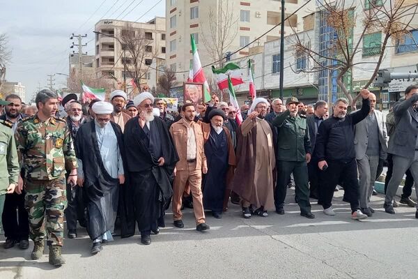 فرزندان ایران از مدارس شهریار تا راهپیمایی