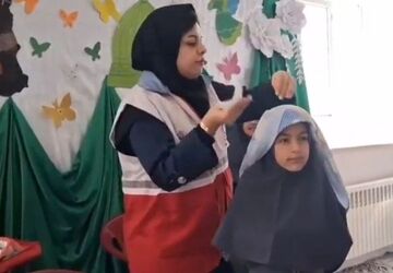 آشنایی دانش‌آموزان مدرسه علمدار حسینی تفت با کمک‌های اولیه 