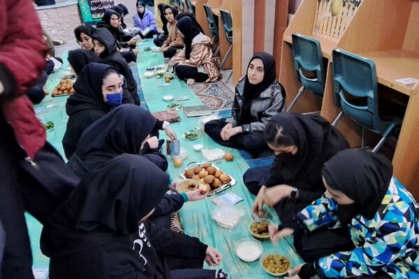 حضور دانش‌آموزان مدارس ناحیه 2 شهرری در مراسم عزاداری حضرت زهرا(س)