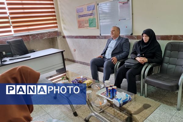 بازدید رئیس سازمان دانش‌آموزی کردستان و ارزیابان کشوری از روند فعالیت پیشتازان