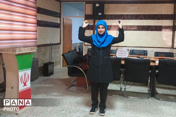 شور و نشاط در ادارات فیروزکوه؛ برگزاری مسابقات ورزشی بانوان به مناسبت هفته جمعیت