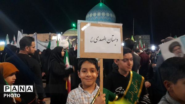 حضور حماسی مدارس قم در تجمعات شبانه آستان مقدس امامزاده موسی مبرقع(ع)