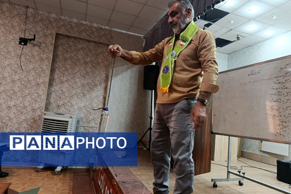 برگزاری کارگاه آموزشی ویژه مربیان پیشتاز ناحیه ۴ شیراز 