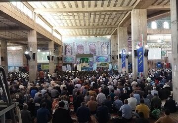 نماز عبادی و سیاسی جمعه همزمان با آغاز هفته نیروی انتظامی در نیشابور 