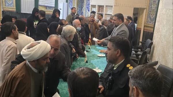 نشست صمیمی مسئولان با اهالی مسجد و محله فلاحی مشهد