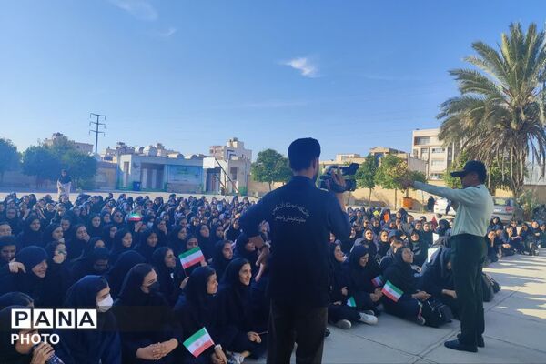 آیین گرامیداشت هفته نیروی انتظامی در دبیرستان الزهرا