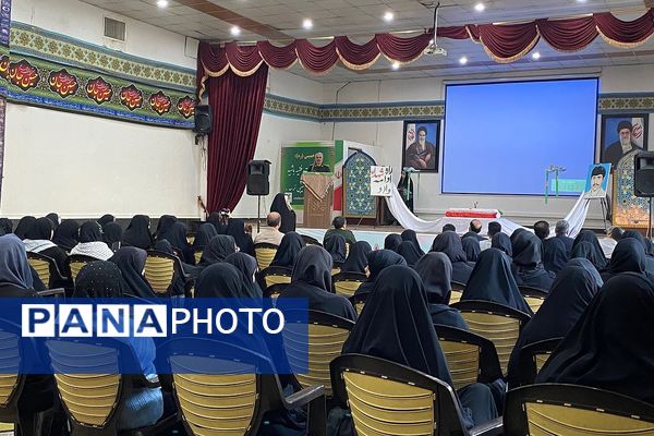 اعزام دانش‌آموزان دختر ورامینی به اردوی معنوی راهیان نور