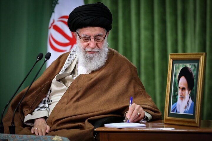 پیام رهبر انقلاب اسلامی به کنگره ملّی «شهدای غریب اسارت»