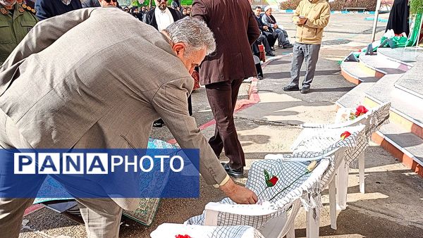 نواختن زنگ انقلاب در دبیرستان نمونه ایمان