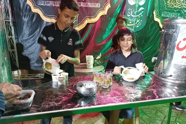 عزاداری و پذیرایی از عزاداران امام رضا (ع) در موکب الرقیه (س)