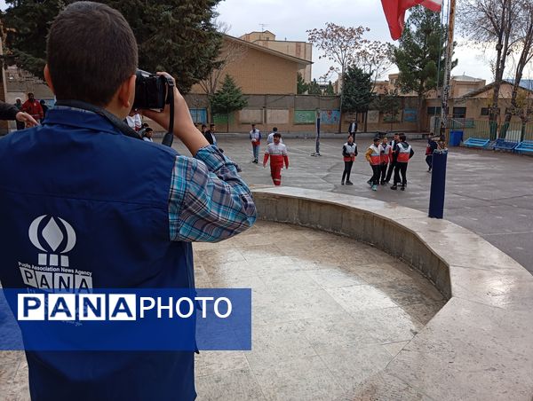 بیست و ششمین مانور سراسری زلزله در مدرسه امام جعفر صادق (ع) شهرستان پردیس