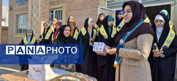 آیین بزرگداست میلادحضرت زینب(س) و روز پرستار در دبیرستان وکیلی ۶۶ نیشابور