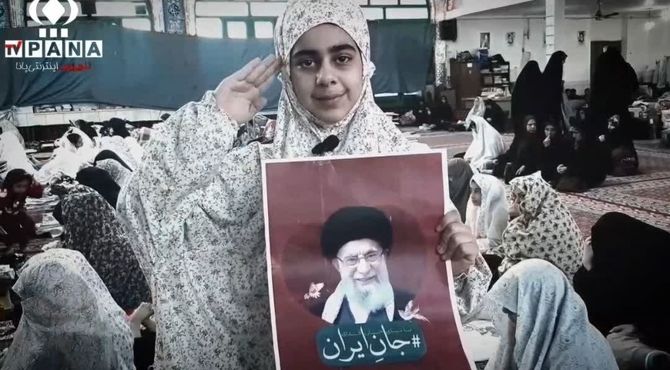 پیام دهه نودی های اعتکاف مسجد امام حسن(ع)با موضوع عشق به رهبر 