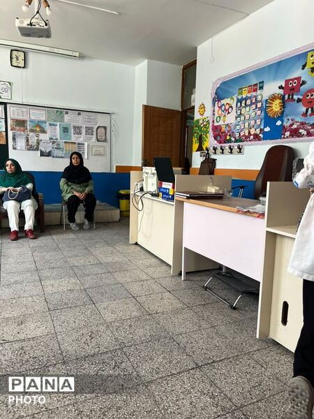 یک مرور، یک قدم جلوتر