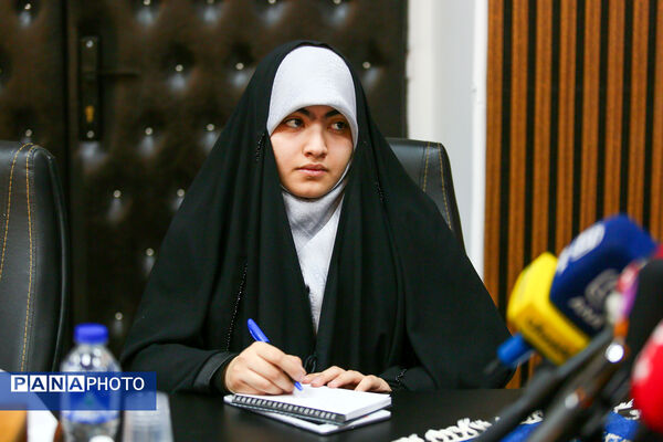نشست خبری دبیرکل اتحادیه انجمن‌های اسلامی دانش‌آموزان
