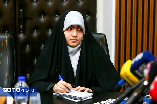نشست خبری دبیرکل اتحادیه انجمن‌های اسلامی دانش‌آموزان
