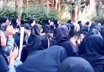 جشن میلاد امام حسن عسکری (ع) با طنین شعر و معنویت در آموزشگاه پروین اعتصامی دامغان برگزار شد