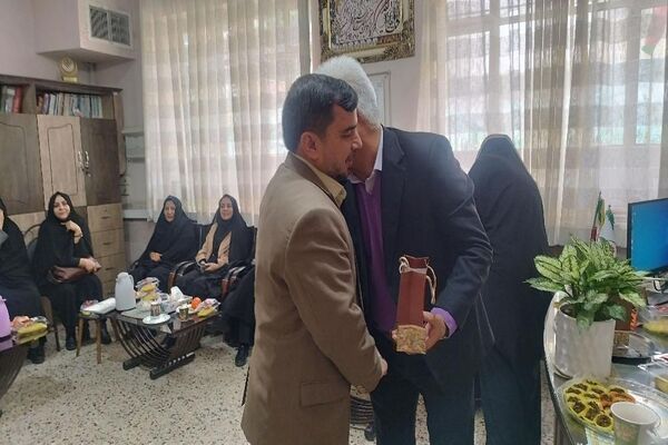 تجربه‌گردانی مدرسه شاهد شهدای وحدت در مشهد